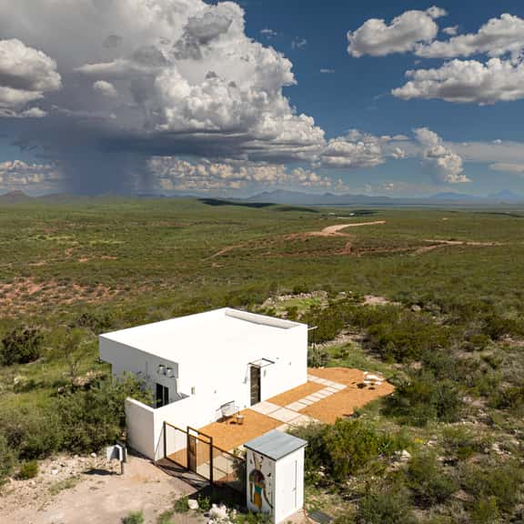 ISLE of SKYe  A Desert Modern Casita, Amazing Views 360° - Image 1